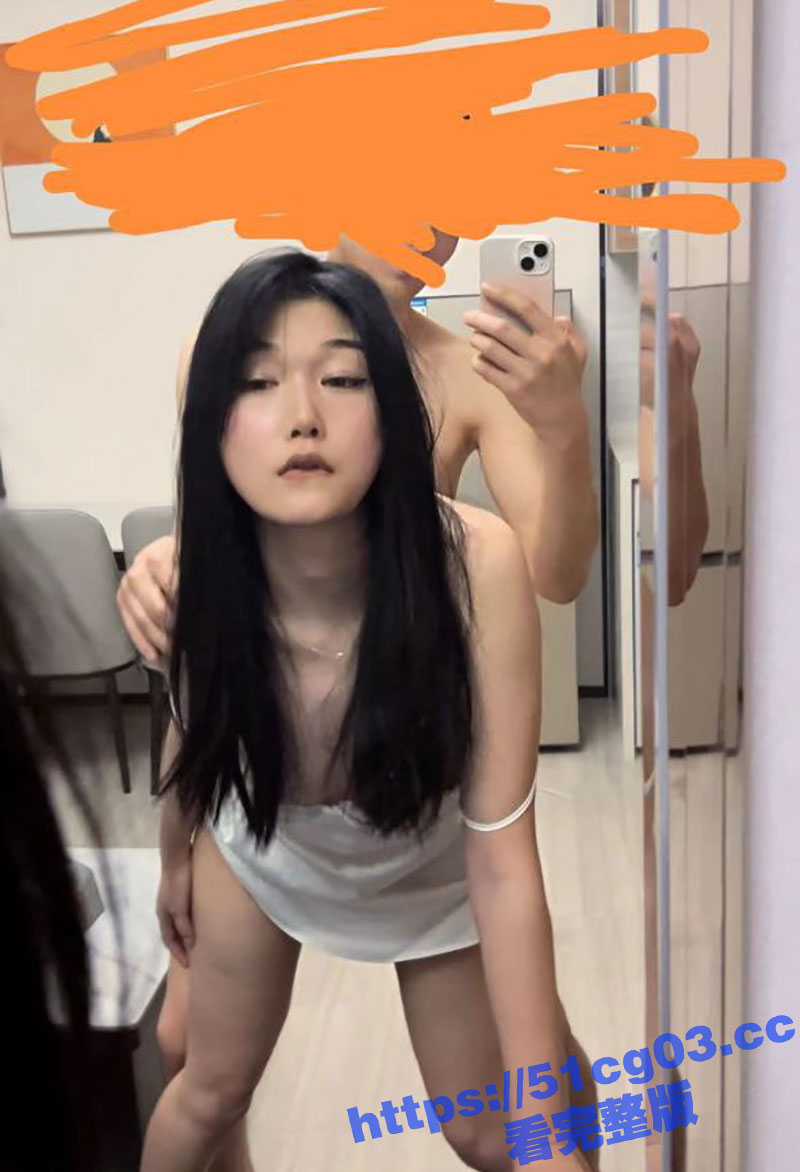 成都大学反差学生妹 相关图片