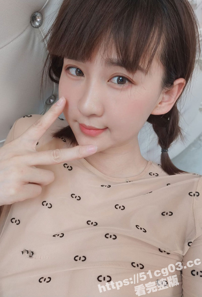 刚认识的反差新婚小少妇邻居！老公天天出差 只要老公不在家就给我发视频勾引我！我是真有贼心 没贼胆啊！