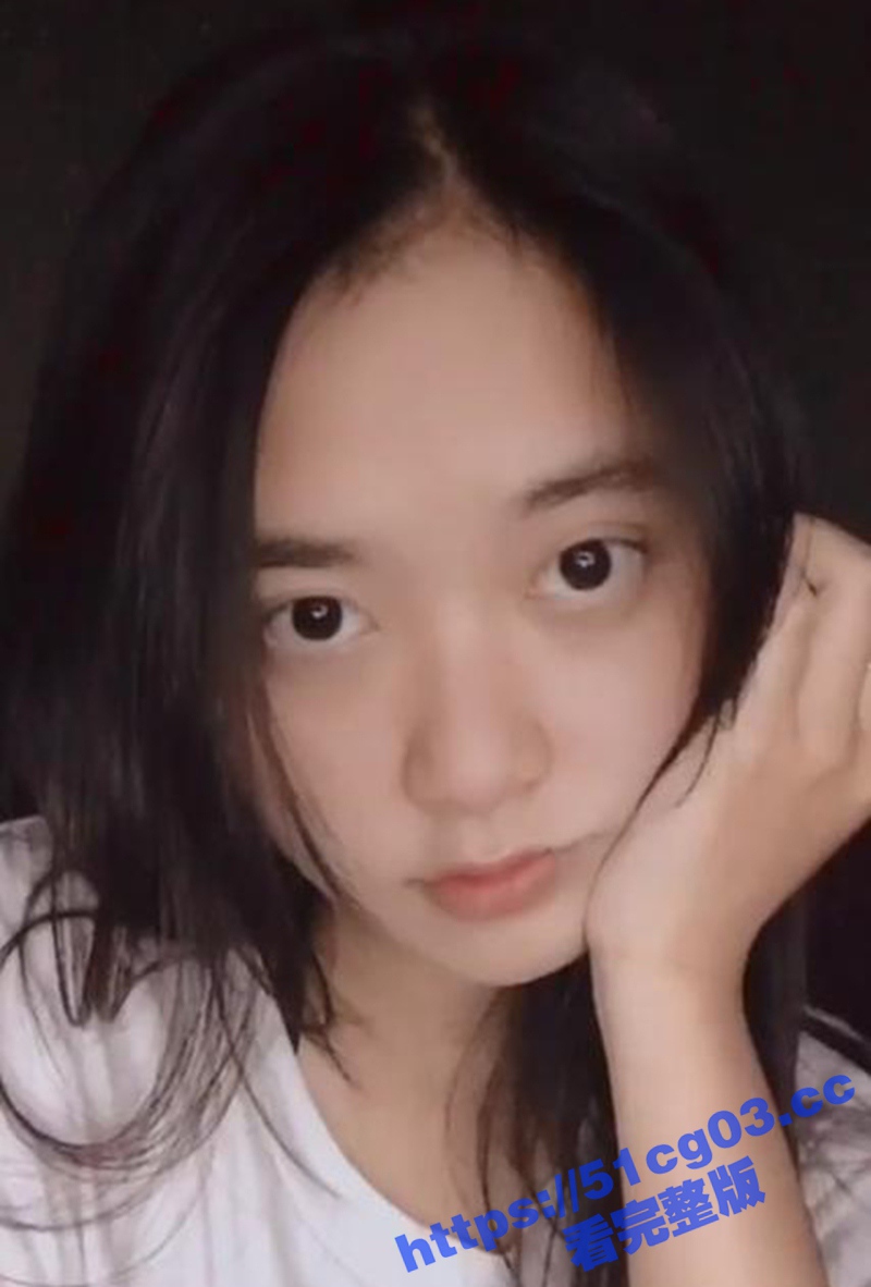 广东00后女大学生 相关图片