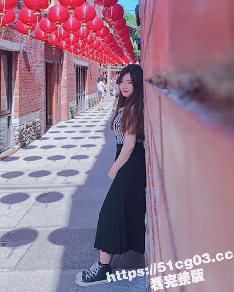 颜值清纯的邻家妹 这才是初恋的感觉 极品美女私下极度反差 一线天馒头逼操着爽翻了