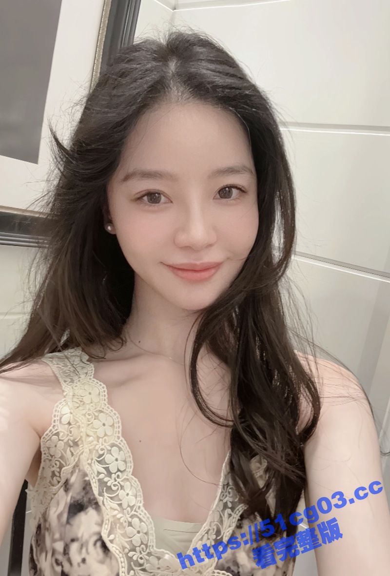 表哥酒后吐真言承认自己有淫妻癖！还给我看嫂子按摩棒自慰的视频！嫂子的淫穴水真多！