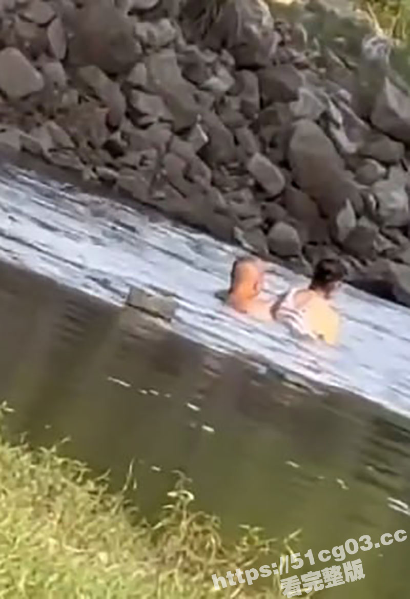 炎热的夏天想做爱 还相关图片