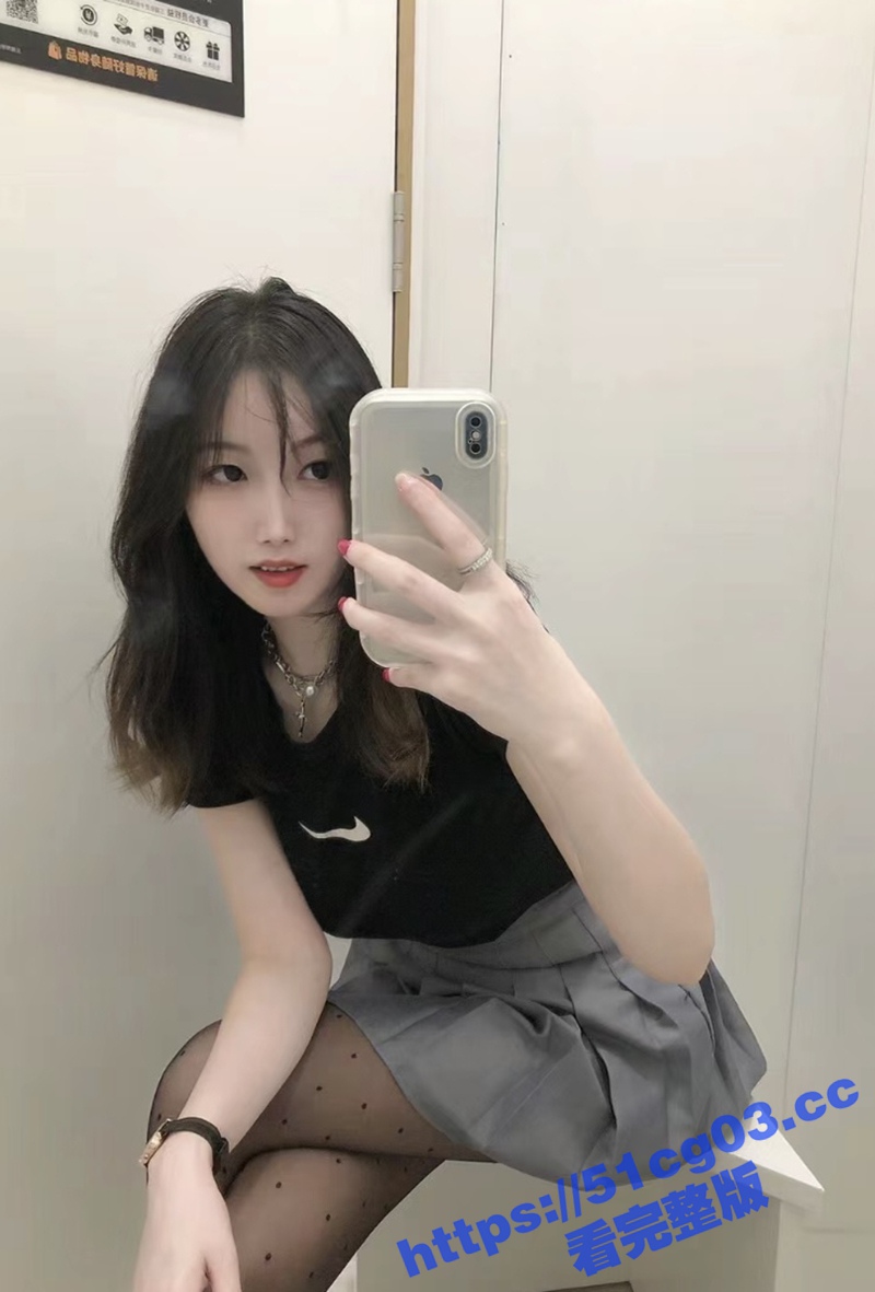 黑丝高跟美女翘起屁股相关图片