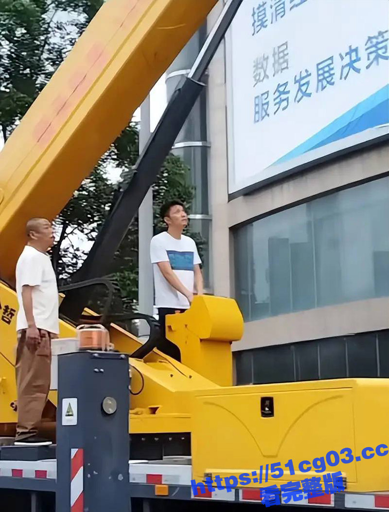 四川自贡火灾致16人相关图片