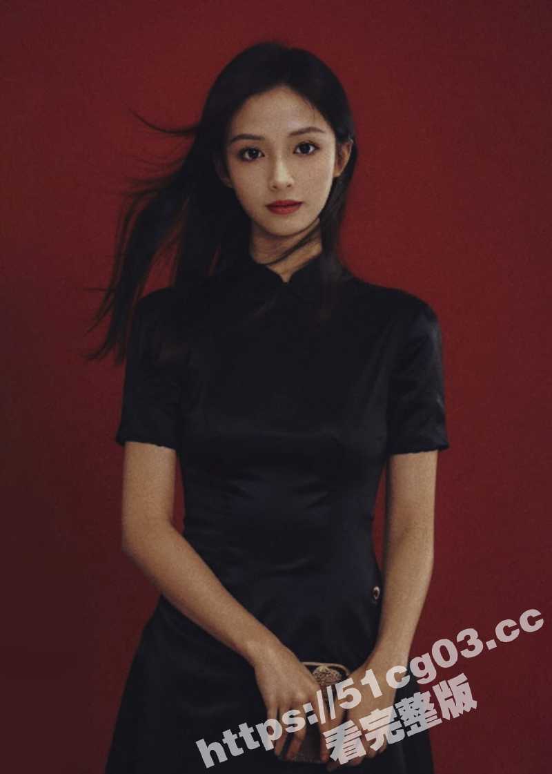 推特顶级尤物女神 揪耳朵 被大屌撑满润滑湿暖蜜穴 草根眼中的女神 私下却是金主胯下一只欠操骚母狗