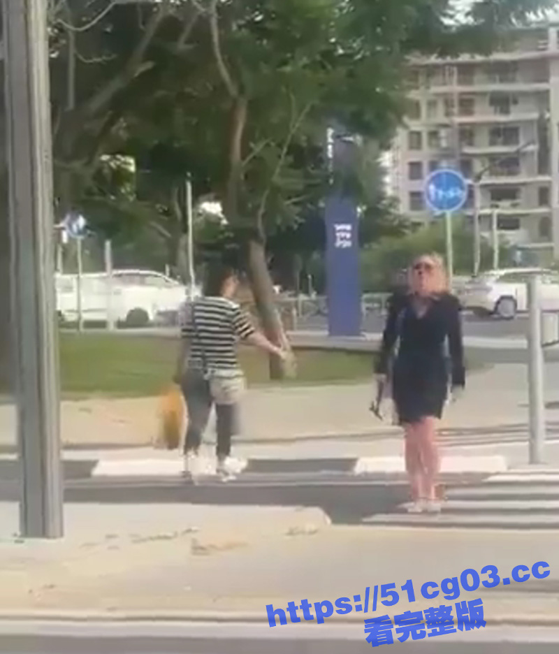 以色列妇女 袭击刺伤相关图片