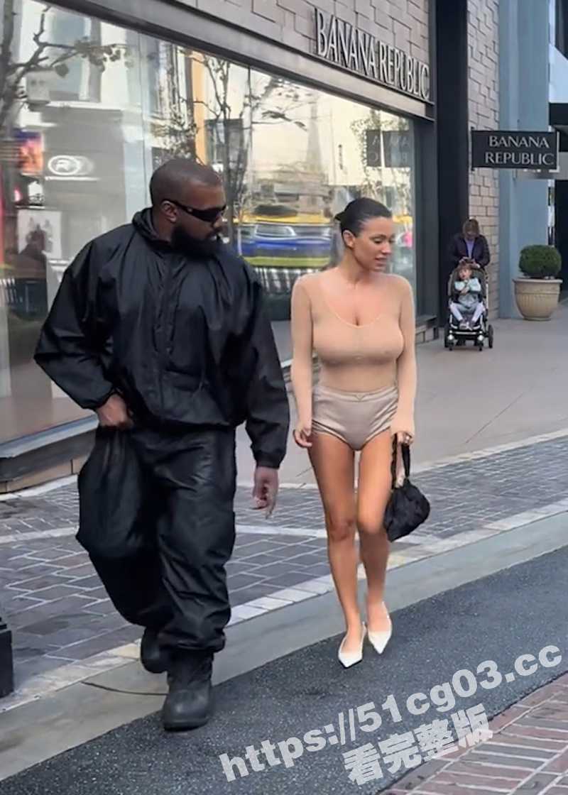 侃爷豪气带透视装老婆相关图片