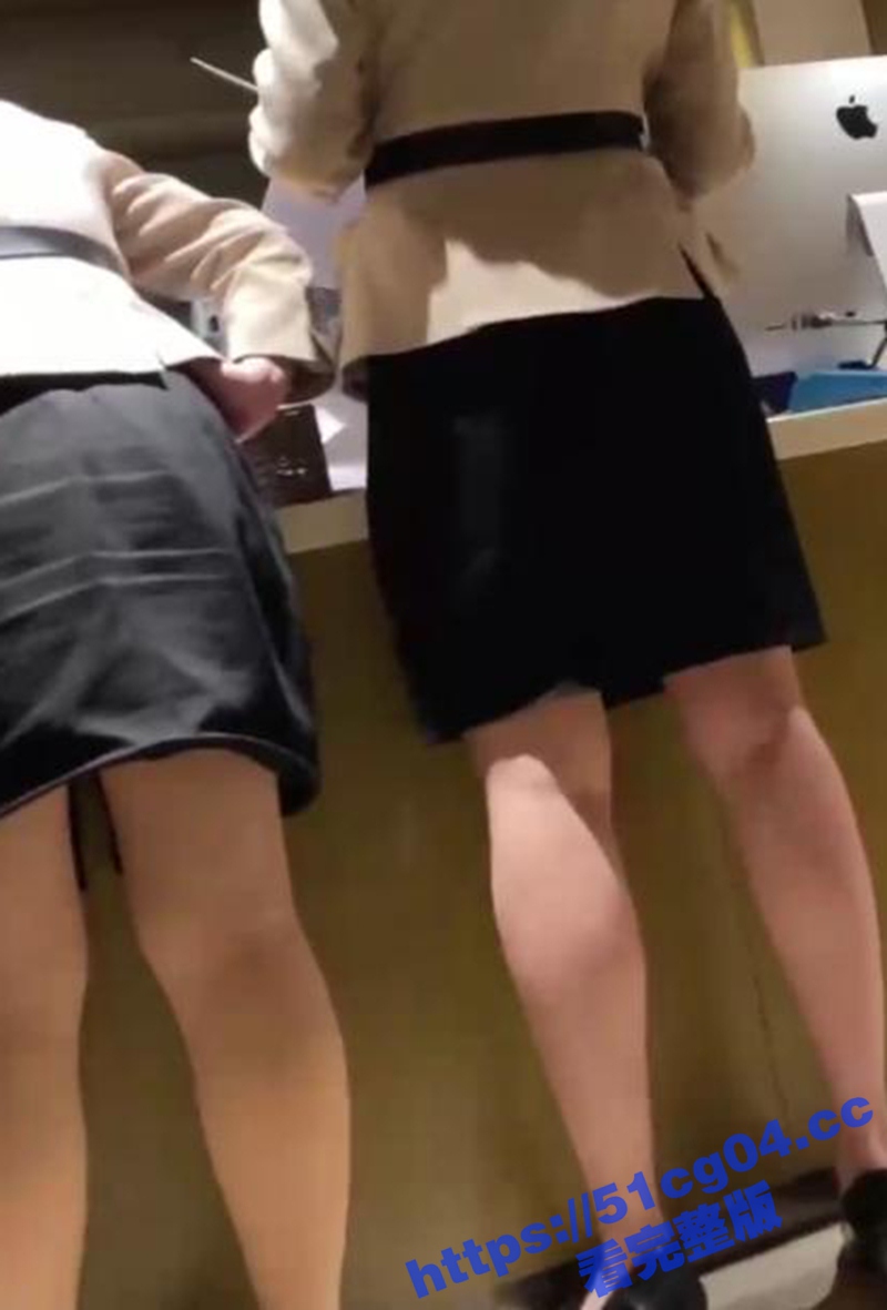 潜入美容院 偷拍抄底相关图片