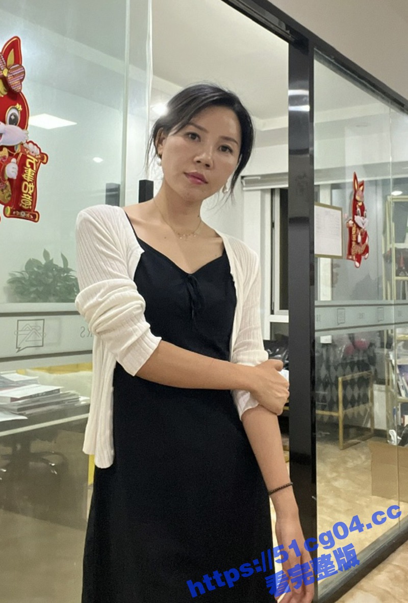 老板把老板娘调教成母相关图片
