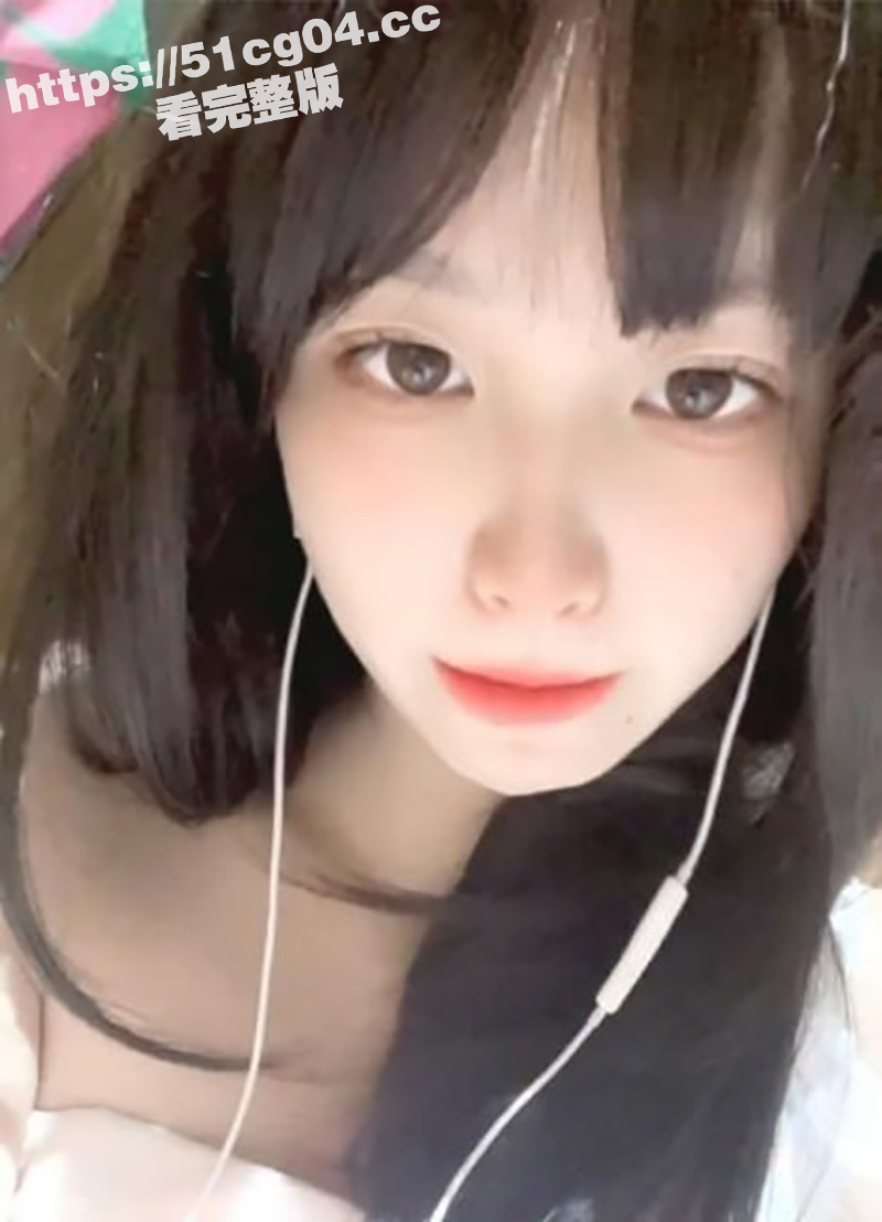 清纯颜值女大学生 被土豪重金定制 无底线全裸自拍 商场洗手间居家各种自慰后 被土豪酒店爆操