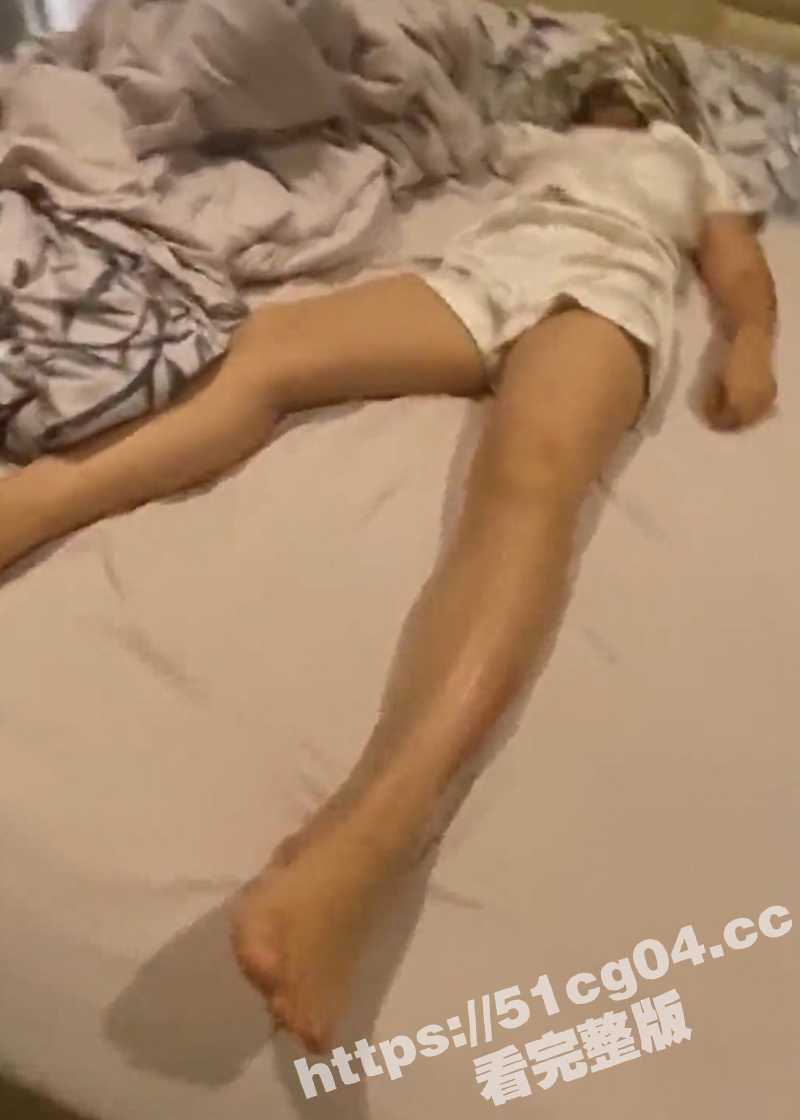 海角母子乱伦 半瓶伏相关图片
