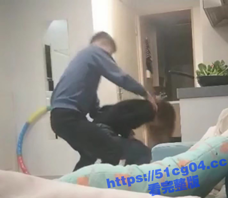 我拿你当亲人你竟然要操我 大神偷拍真实强奸嫂子 被小叔子强推操逼 这骚逼嫂子真是够劲啊