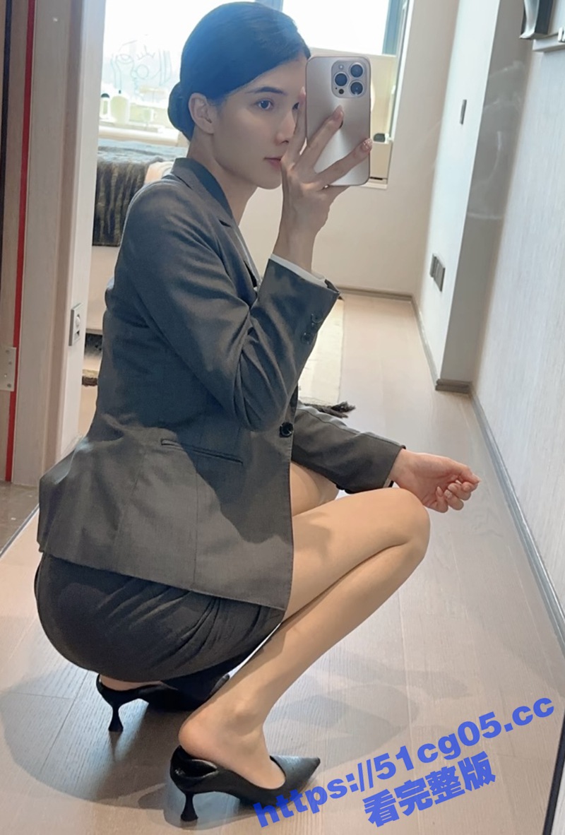 快手网红空姐少妇是邹相关图片