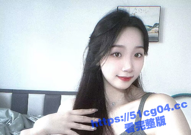 在soul上聊的在校小姐姐 约出来了好几次 颜值身材爆表 但比较警觉一般不让拍视频