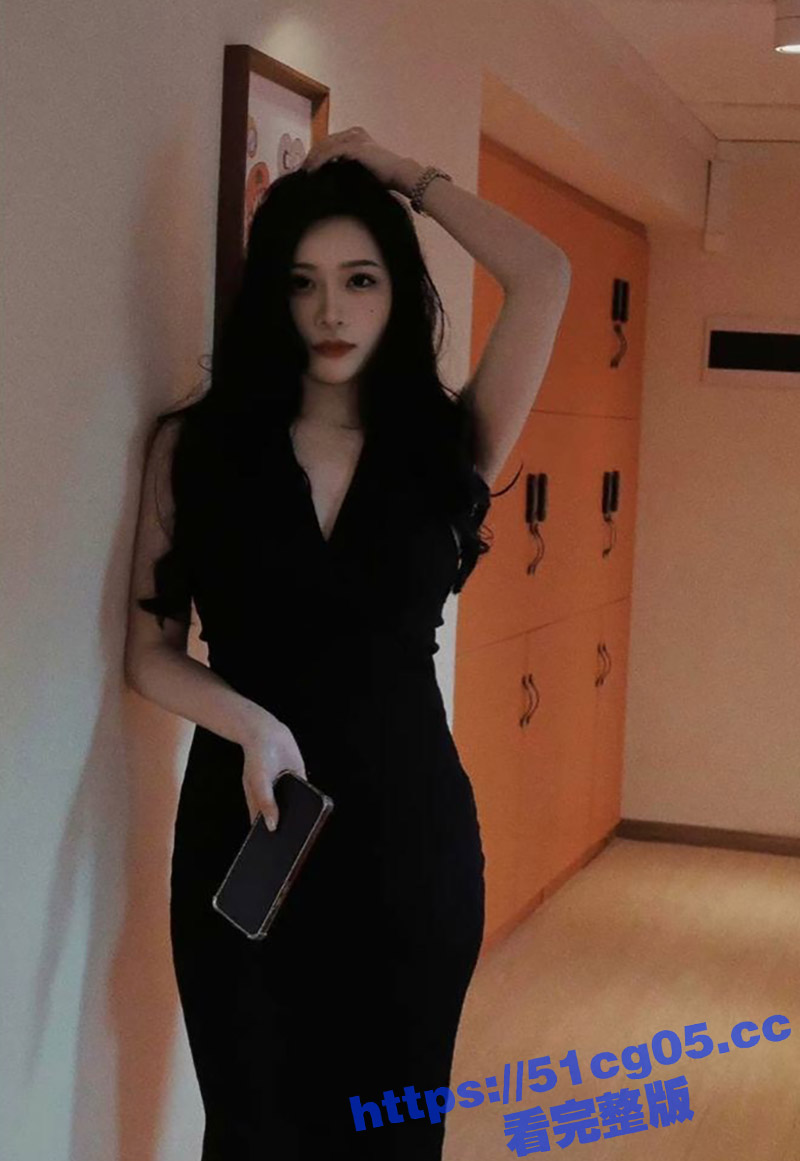 女友的女神级闺蜜 趁女友出差约出来爆操 颜值超高长腿翘臀 私下也是个反差婊
