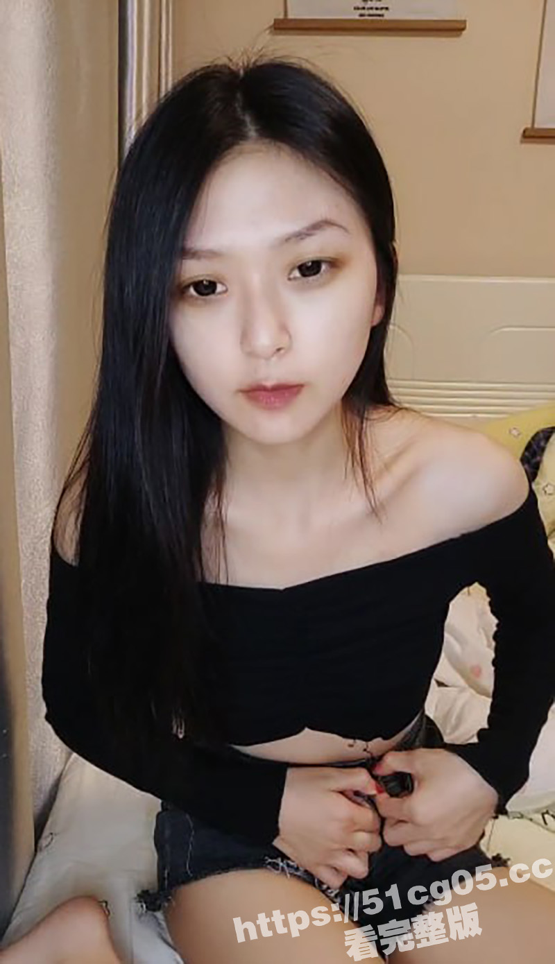 附近人约炮00后舞蹈系嫩妹 长腿翘臀身材一流 道具自慰摸穴扣逼 多视角多姿势被后入爆操