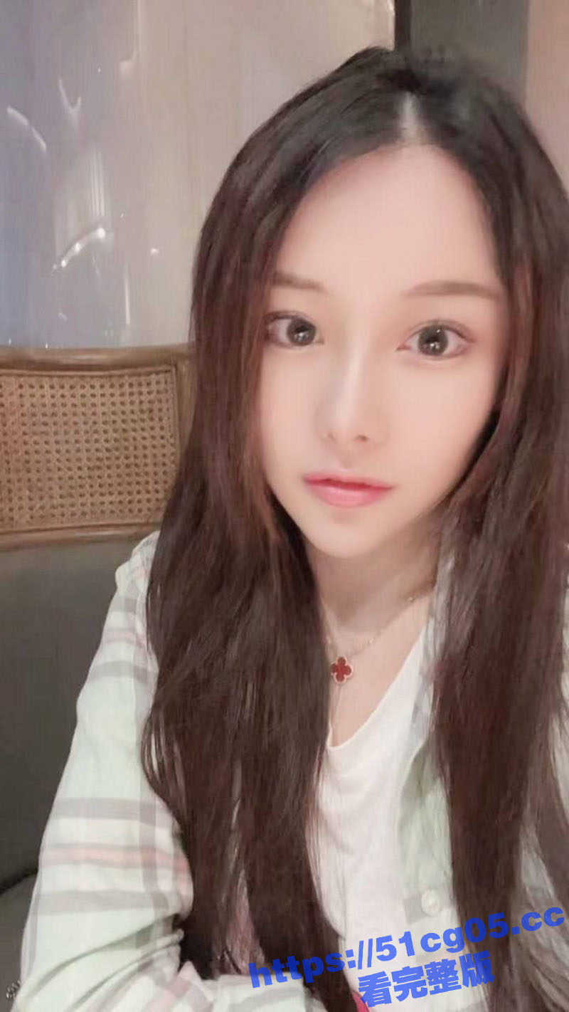 湖南极品身材嫩妹 和相关图片