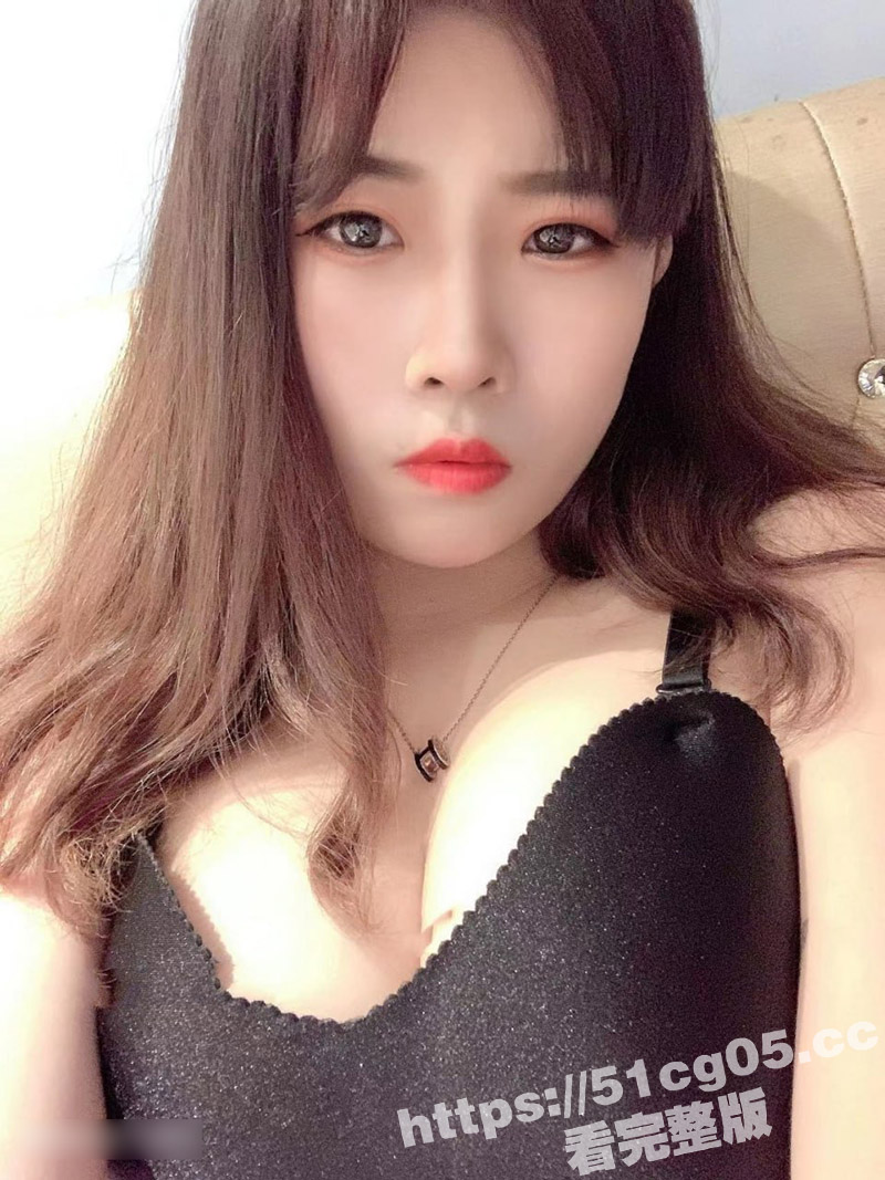 白嫩熟女少妇 老公不相关图片