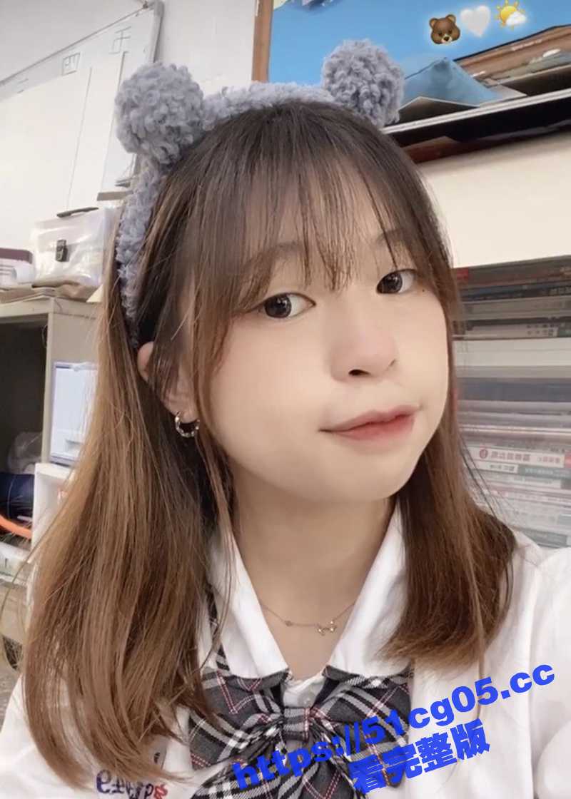 艺术院校00后小姐姐 小妤 线上应聘模特 被冒牌经纪人忽悠自拍裸照和自慰视频全网流出！