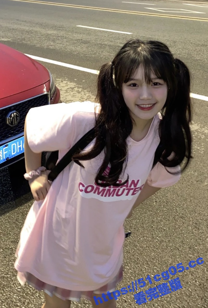八块腹肌眼镜男体育生约啪双马尾JK学妹 性感小蜜桃臀被无套猛蹬 美腿自由摇曳 太有感觉了！