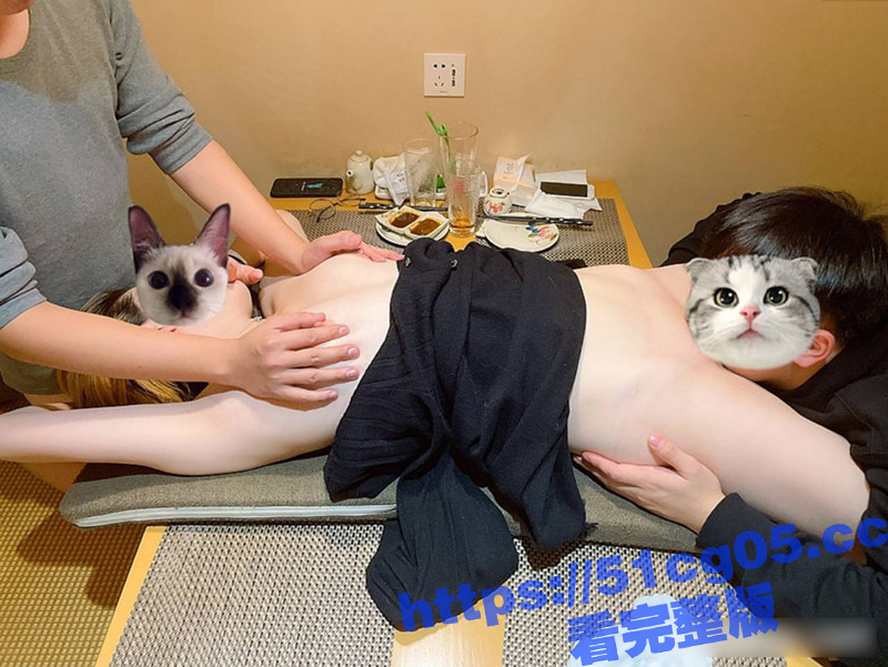身材苗条反差婊骚妻 相关图片