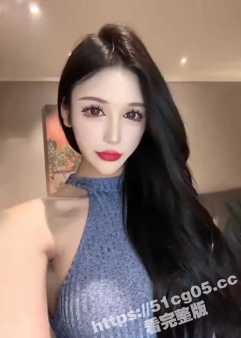 大奶伪娘 美妖Ts 美杜莎 炸裂3P 喂直男喝圣水 操哥哥菊花 撅着肥臀被小哥哥后入 边操边撸 体验双倍爽