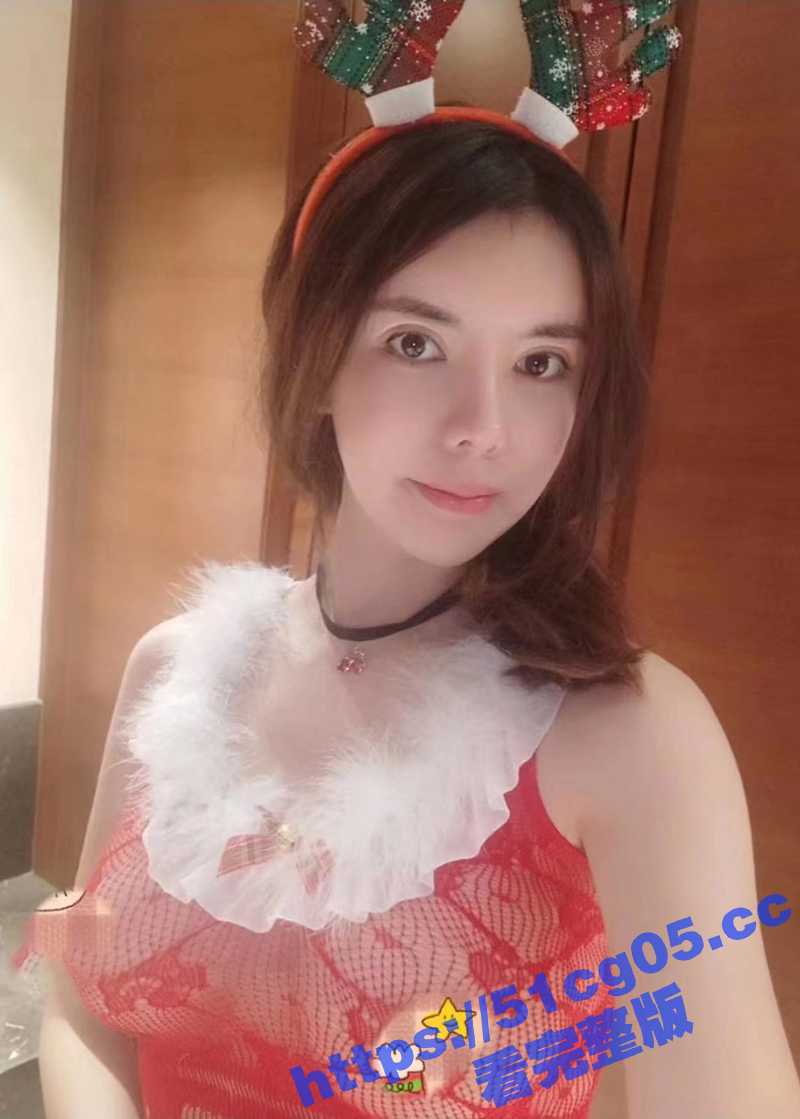 百度云泄密流出 楼凤女神 夏夏 网红脸顶级炮架子私拍艳照视图