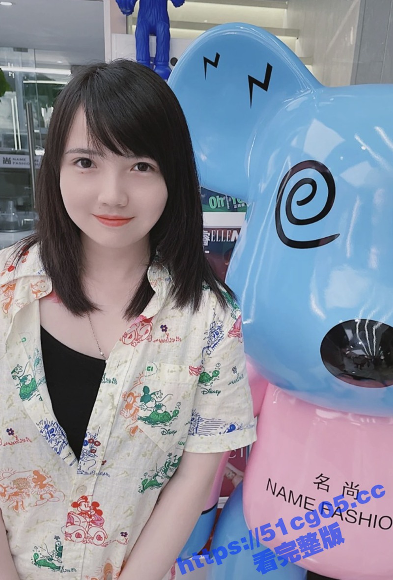 马来西亚情侣自拍泄密 超嫩白虎馒头逼学生妹夹得男友受不了 这种户型的馒头穴包裹性最强