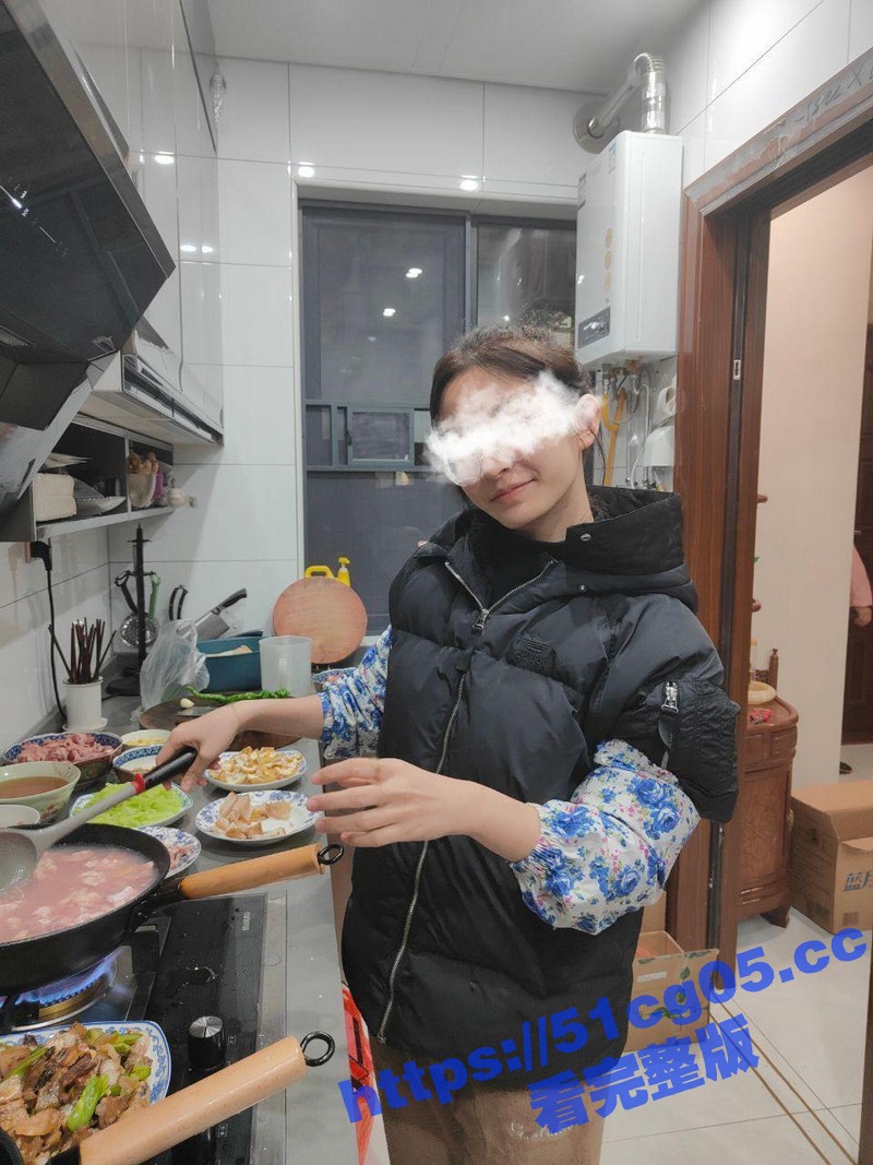 人前女神 人后母狗 刮掉逼毛的高颜值留学生 陈洁妮 被老外干的直接失声 反差到极致