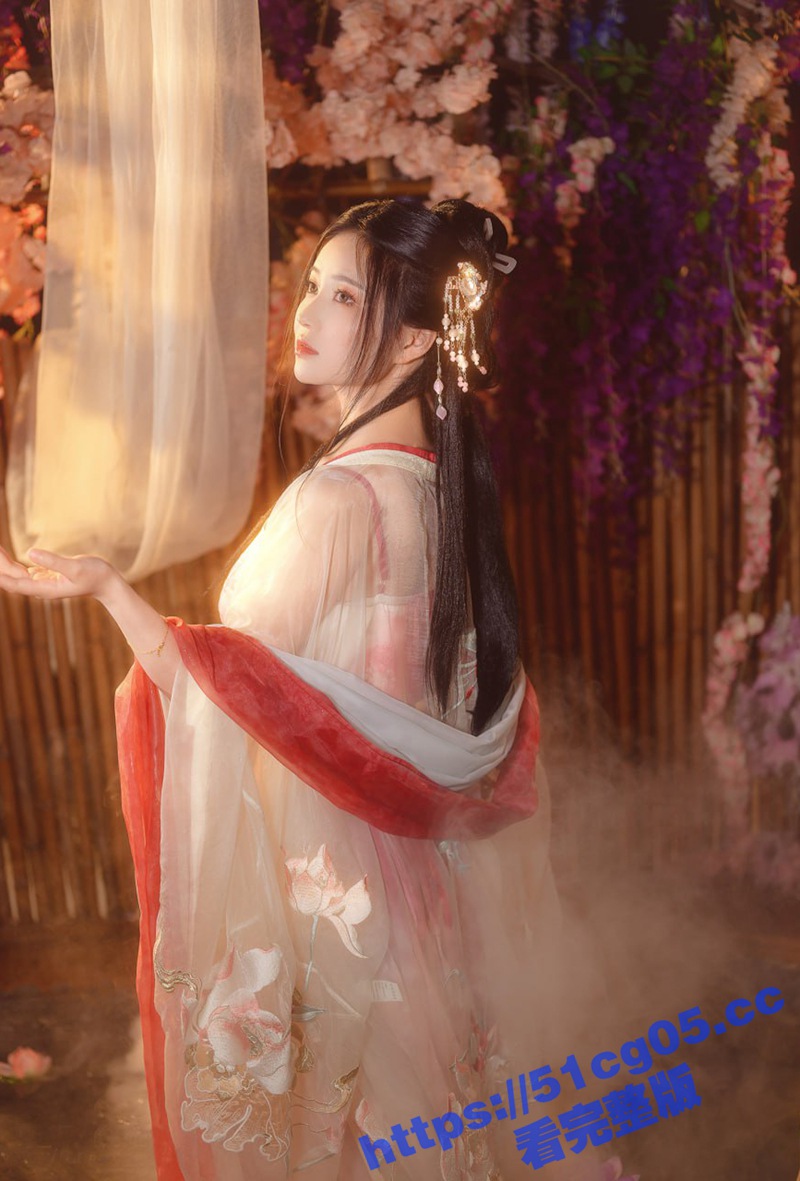 古风网红女神 年年Nnian—COS梦醉瑶 古色仙香美人出浴湿身诱惑 酥胸挺拔饱满风情万种