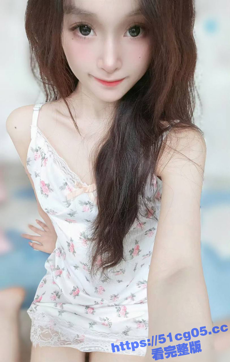05年极品嫩妹 背着相关图片