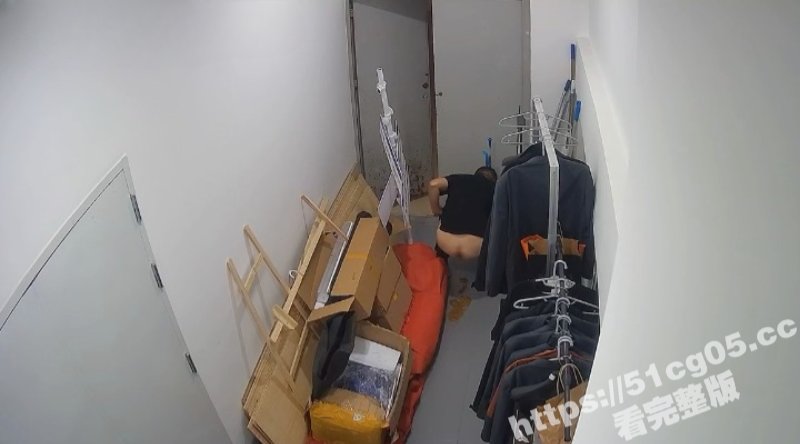 成都银泰城惊现喷射战相关图片