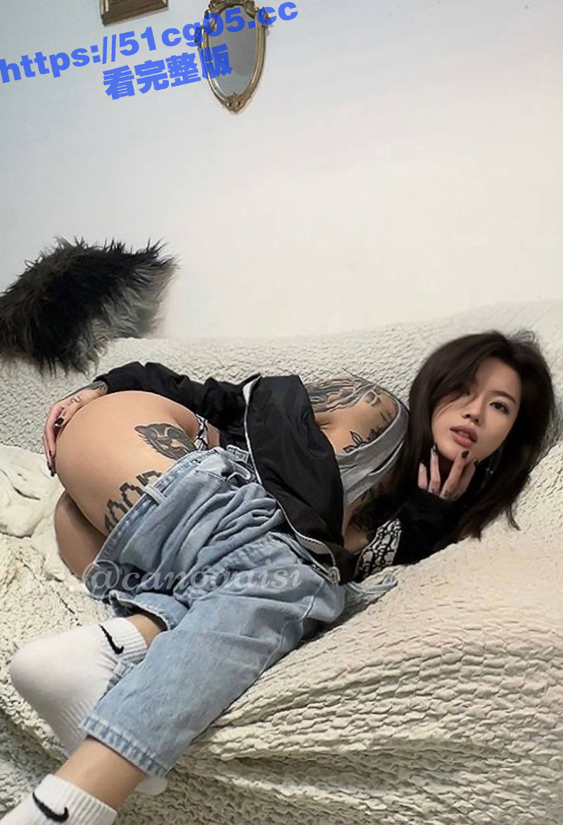 抖音/推特极品反差婊 刺青阿诗 健身带来的完美身材 只是为了给金主带来更好的性爱体验！