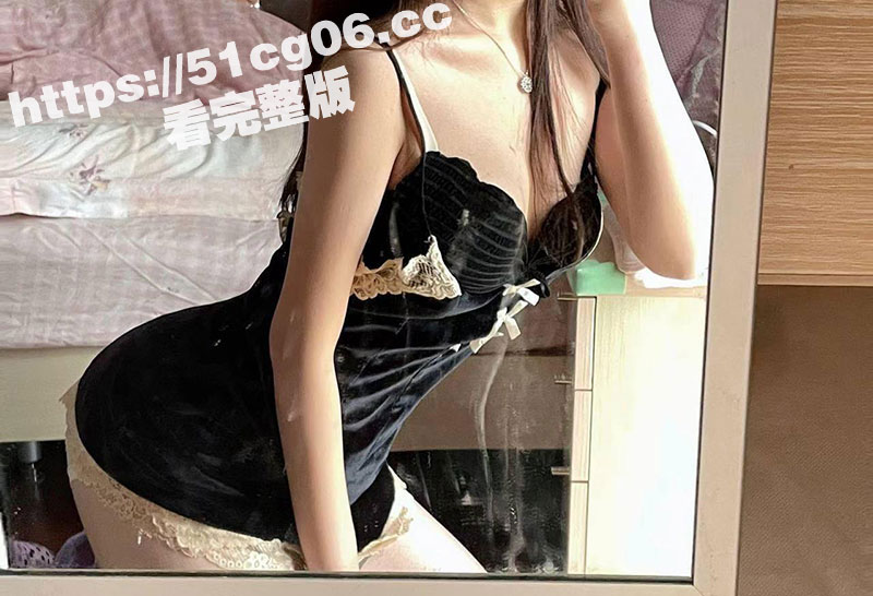 湖北极品高颜值淫荡人相关图片