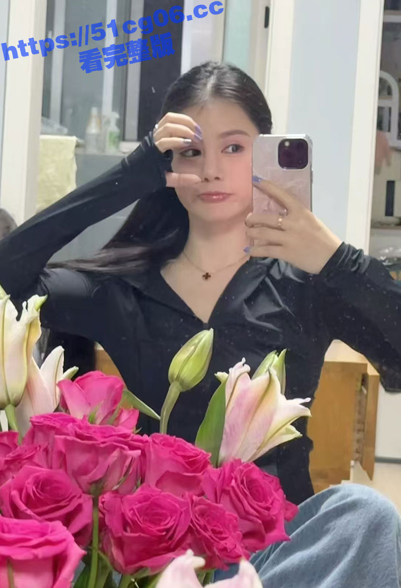 海角乱伦大神之成熟性感的嫂子大姨妈刚走就迫不及待的约我去出租屋尽情性爱！