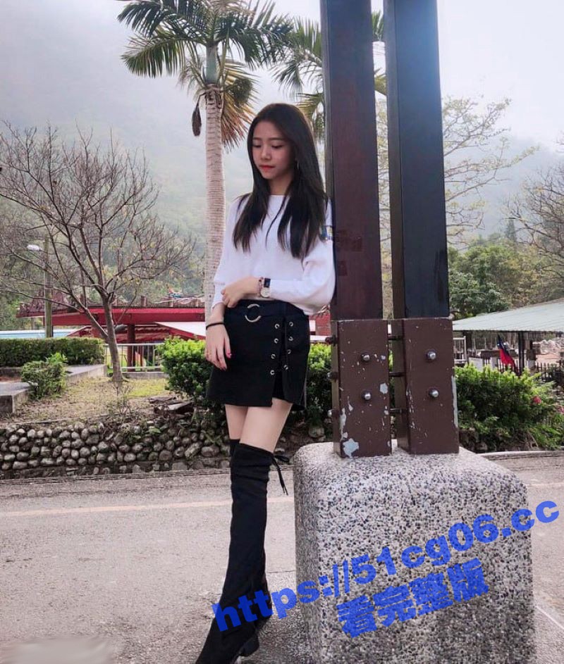 极品清纯学生妹和男友裸聊视频曝光 高颜值大长腿 自慰表情好销魂 本来给男友解馋的 结果被渣男曝光！