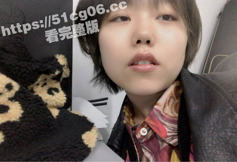 沈阳短发妹子被渣男前男友求和失败后为报复曝光不雅视频！白天是女神 夜晚上床后秒变荡妇 穿裤里丝为男友足交！