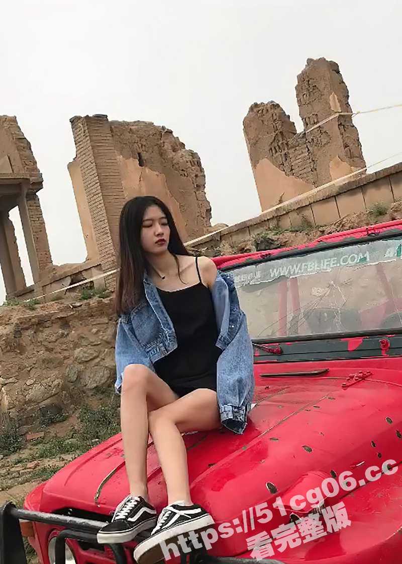 西安交通大学校花 顶级颜值反差婊 何玫琳 与渣男前男友私拍性爱视图泄密!