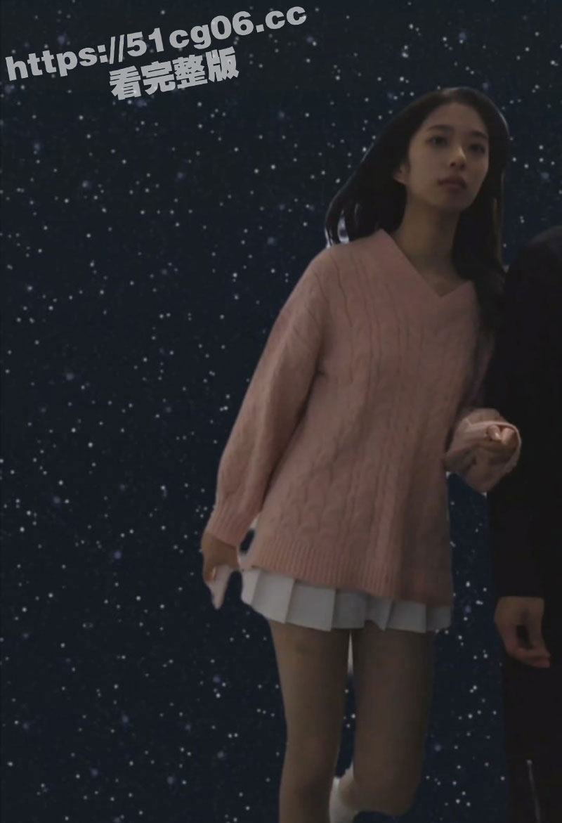 大神商场尾随JK短裙少女偷拍 没想到还有意外惊喜！可惜的是厕所做爱视角太差了！