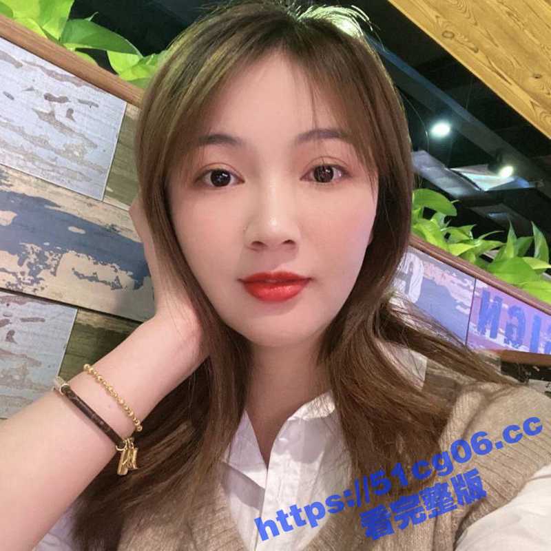 探探上约的反差学生妹 暑假跟男朋友吵架被我趁虚而入 刚上床就等不及让我插了