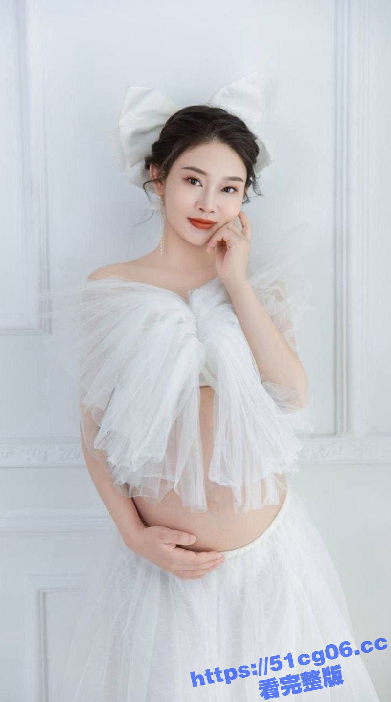 绿帽男淫妻分享 在单男的耕耘下 老婆终于怀上了 可惜不能像以前那样狂操了