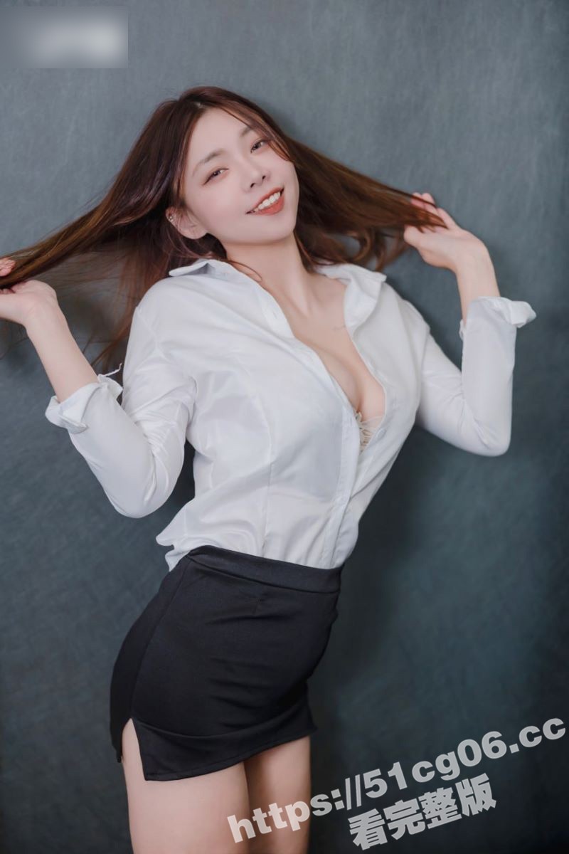 JVID人气大尺度私拍 婕咪和啤儿 秘书姐妹花 极品白虎粉穴 都市丽人三点全露，超清画质