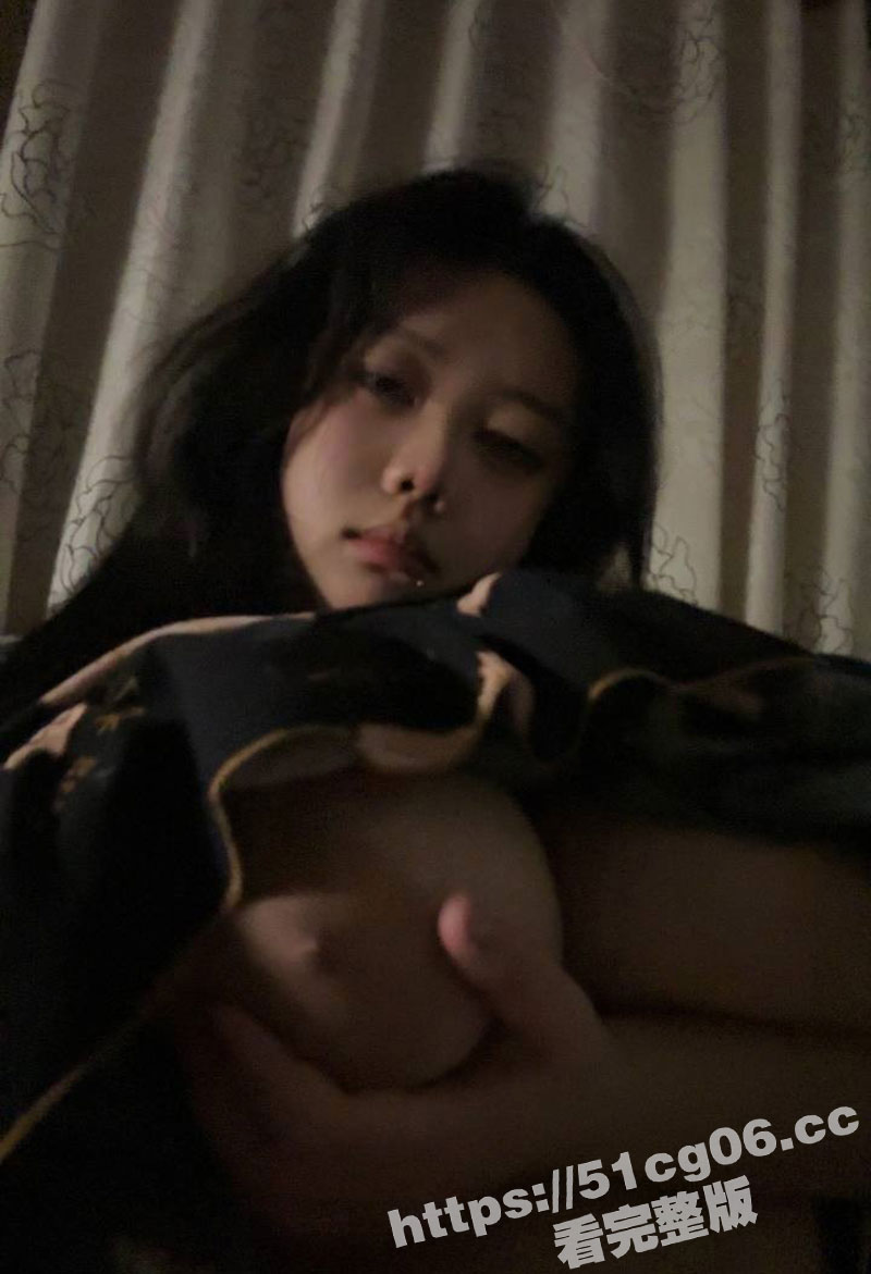 推特顶级大奶牛女神 相关图片