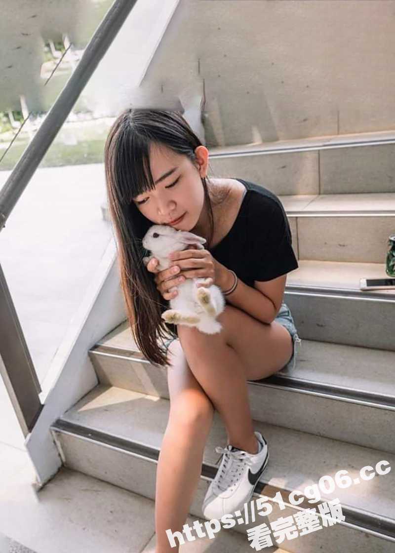 台湾健行科技大学嫩妹和男友自拍小视频流出 娇小的身材没想到奶子这么大！
