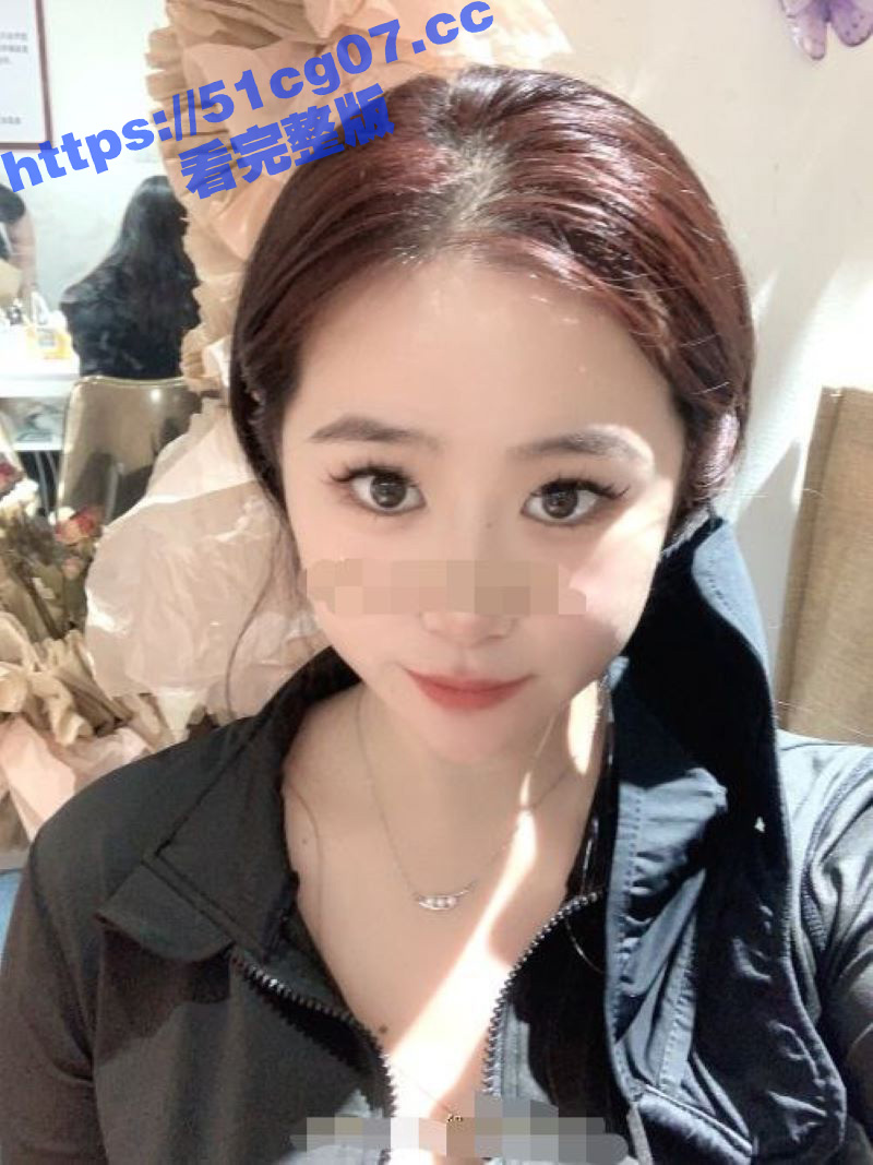 河南商丘舞蹈老师 白怡汐 清纯的外表下藏着一颗骚货的心 给大哥拍的福利视频 诱惑力十足