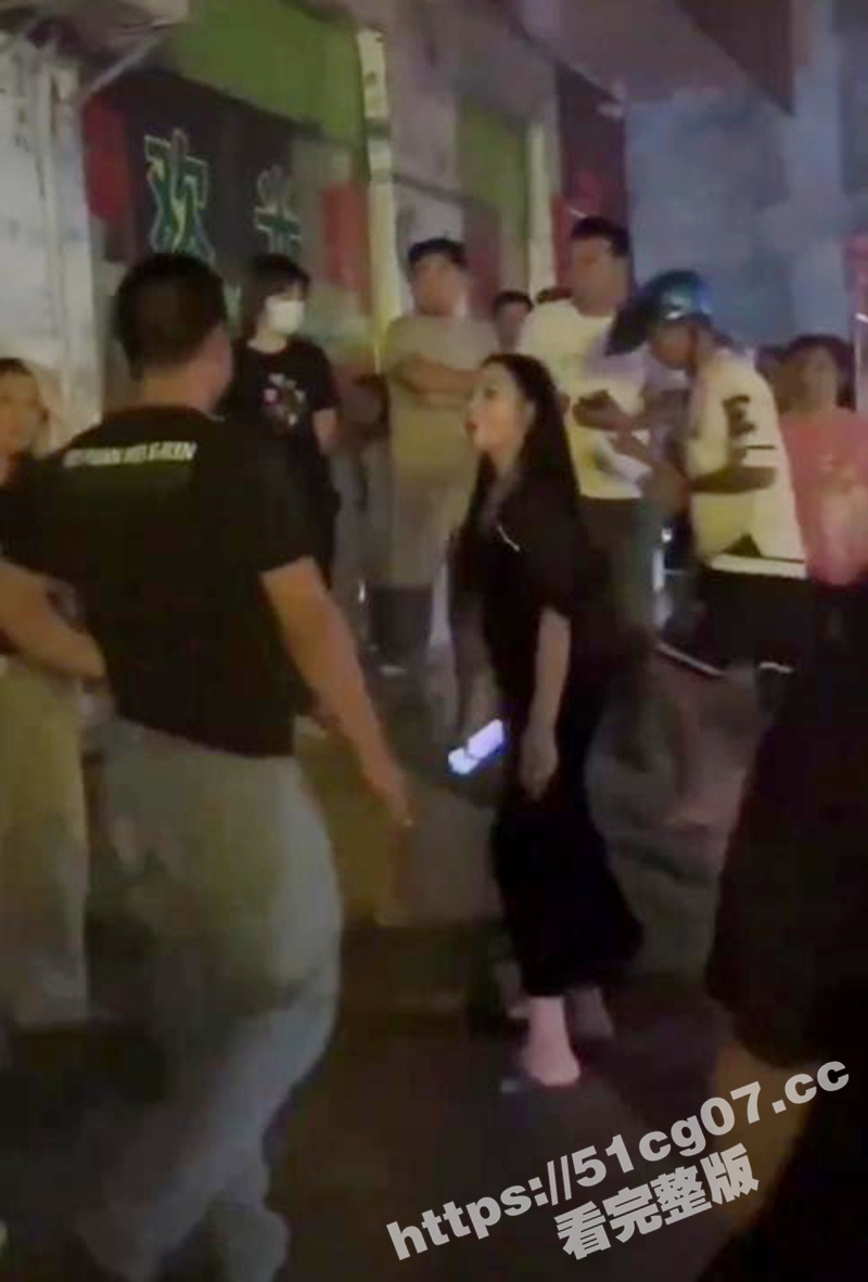广东男子出轨被老婆当相关图片
