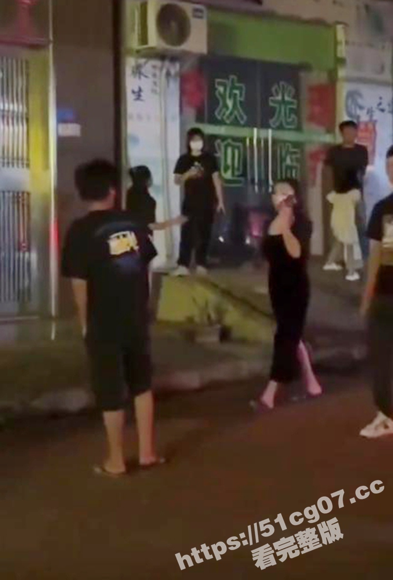 广东男子出轨被老婆当相关图片