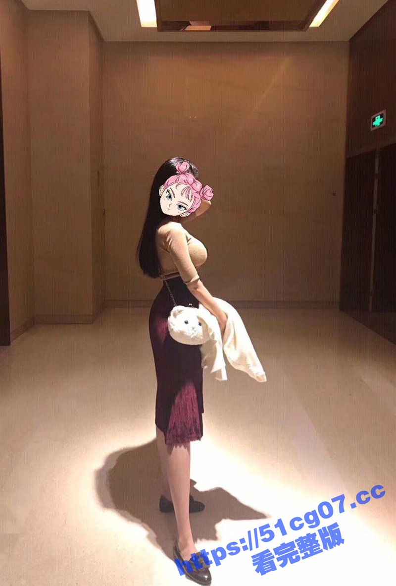 推特反差婊 最骚网红相关图片
