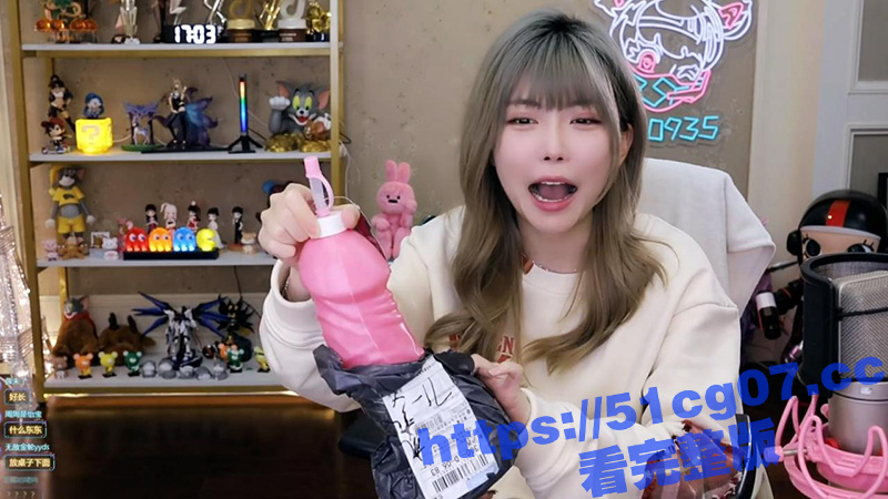 网红女神周淑怡直播 相关图片