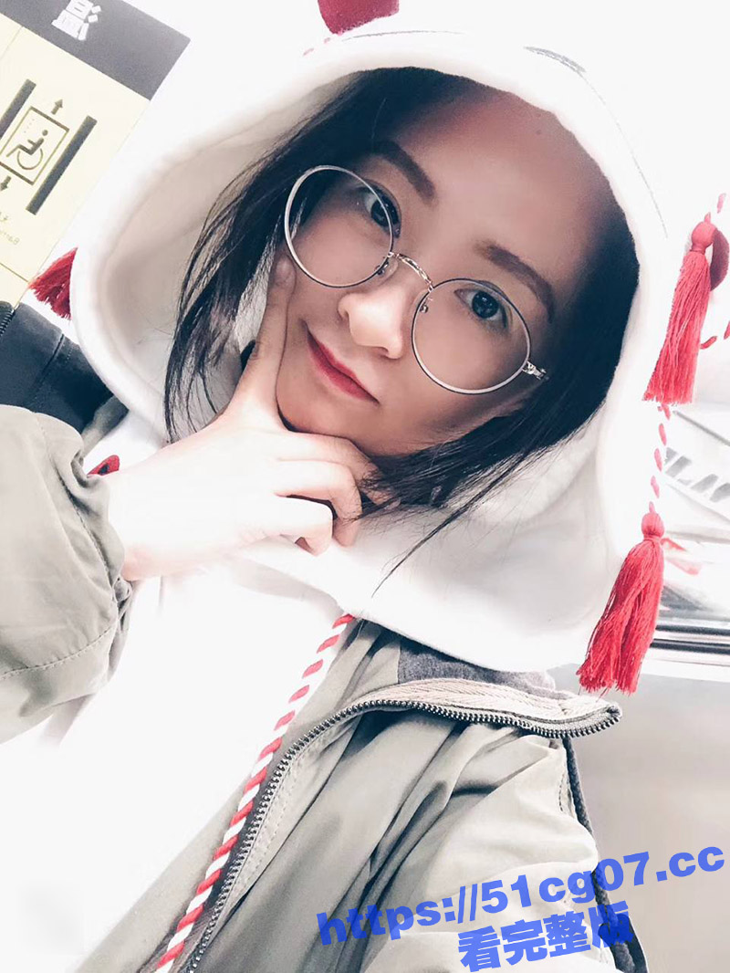 约炮身材比例很好的学相关图片